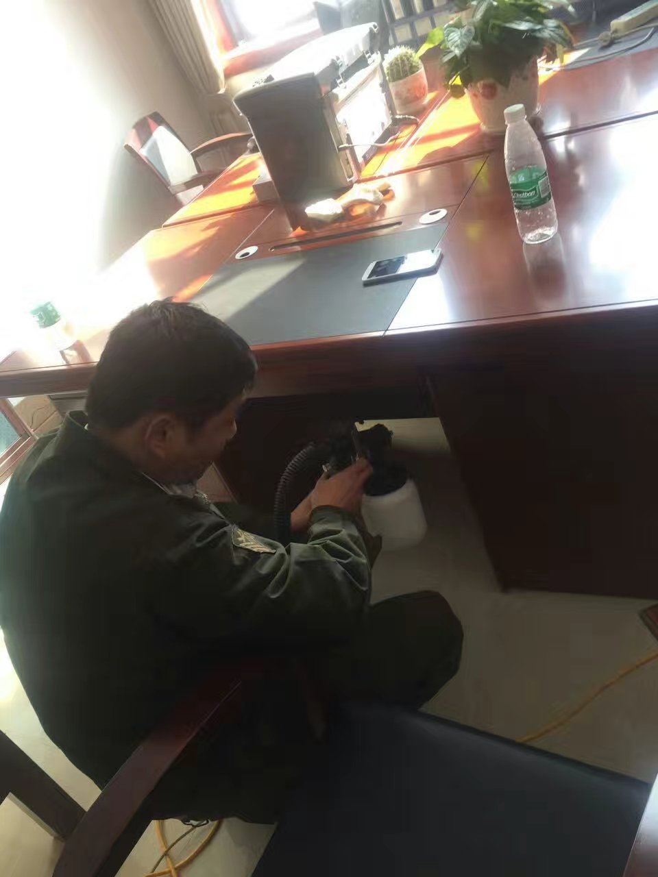 辦公桌360°施工 辦公桌360°施工