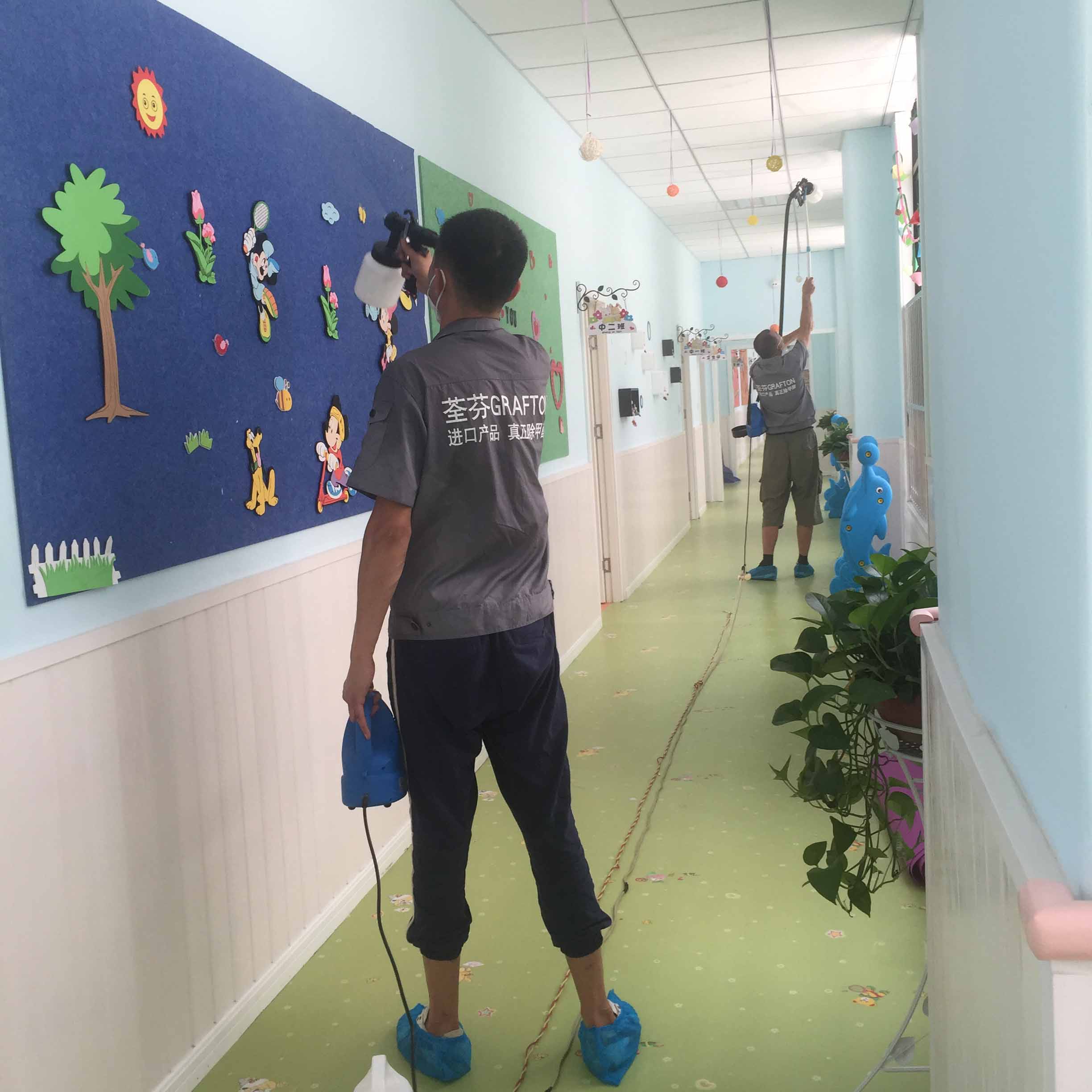 樓梯過道墻面滾筒施工 樓梯過道墻面滾筒施工