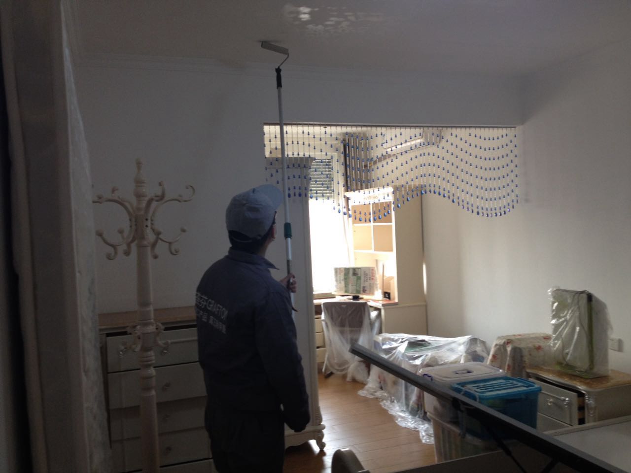 客餐廳頂面滾筒施工 客餐廳頂面滾筒施工