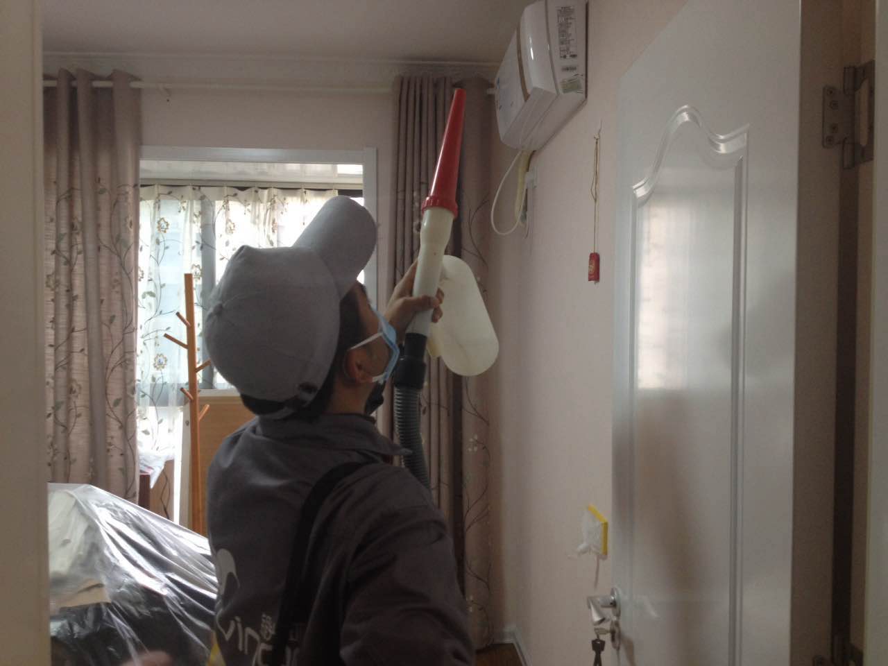 墻頂面噴槍施工 墻頂面噴槍施工