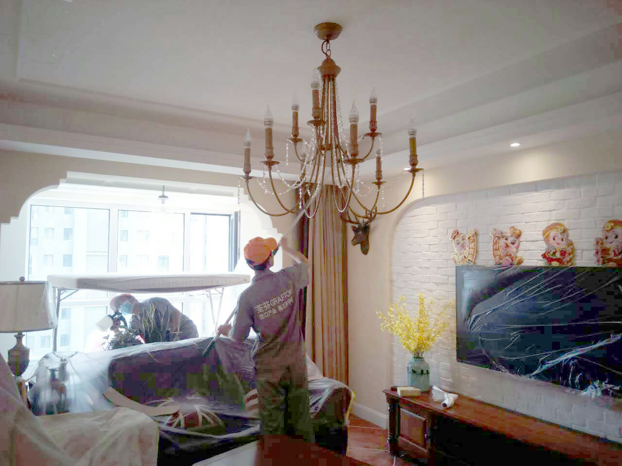 客廳頂面墻面全方位施工以及電器成品保護 客廳頂面墻面全方位施工以及電器成品保護