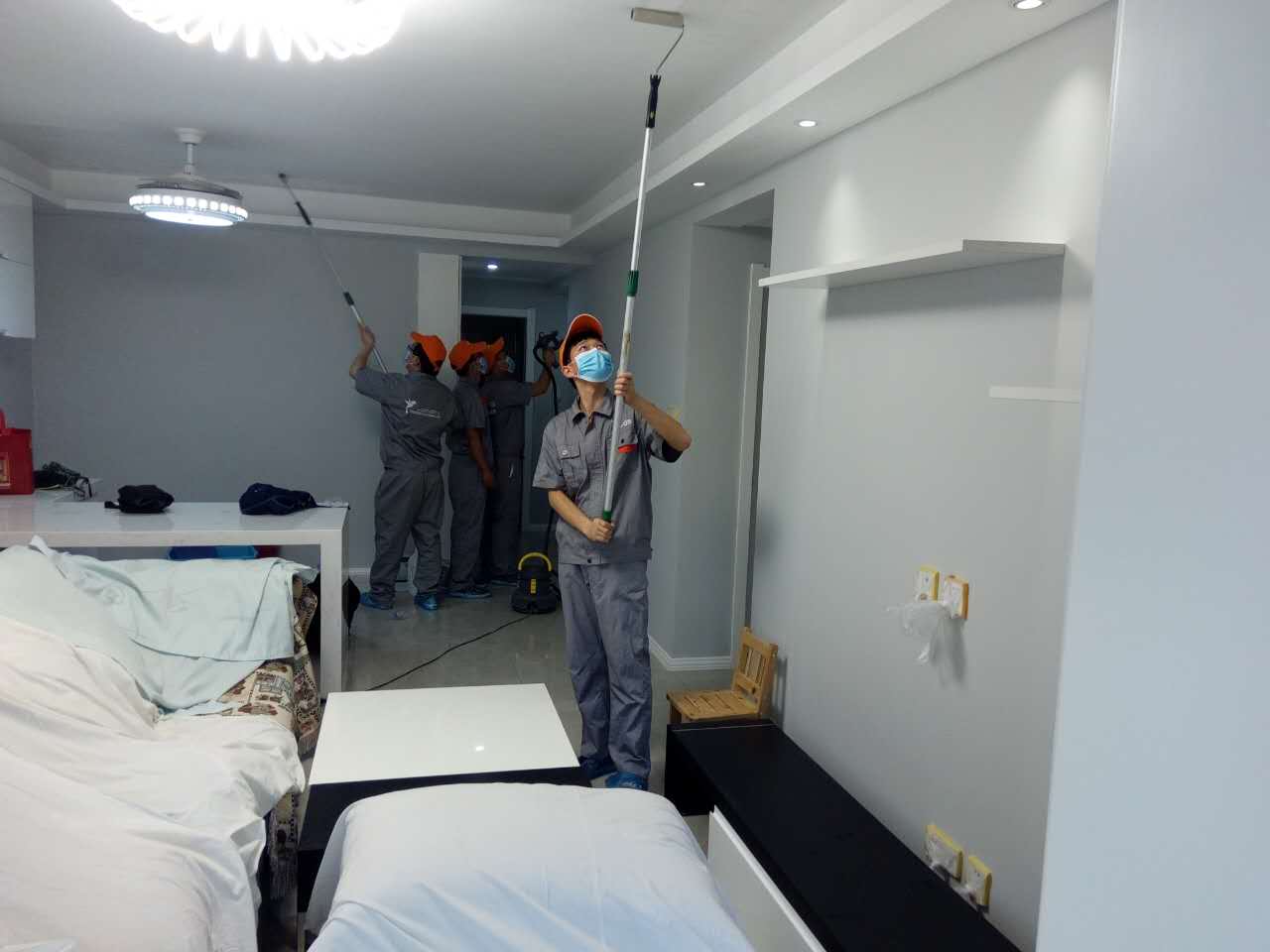 客廳頂面重點(diǎn)施工 客廳頂面重點(diǎn)施工