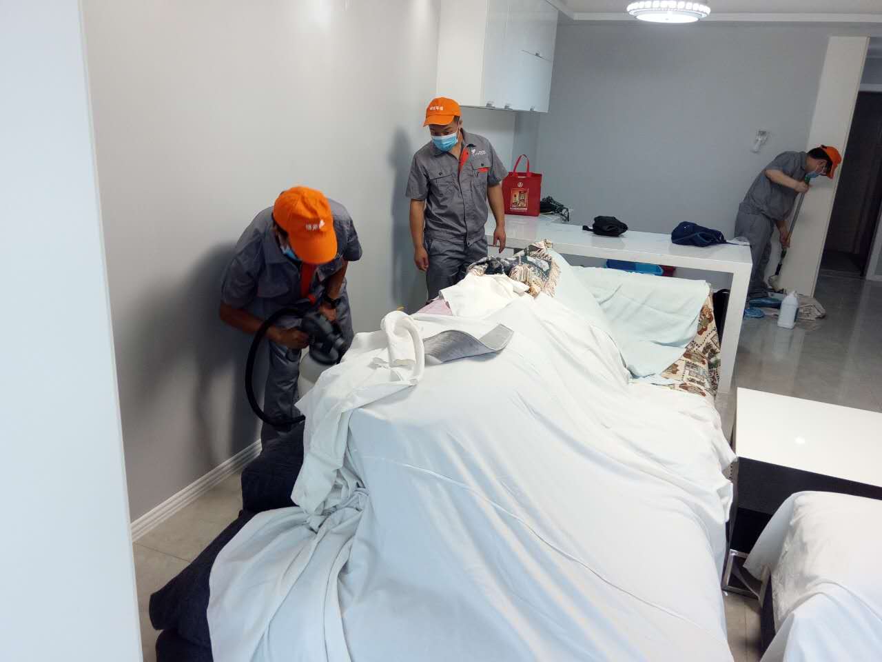 沙發(fā)背面重點(diǎn)施工 沙發(fā)背面重點(diǎn)施工