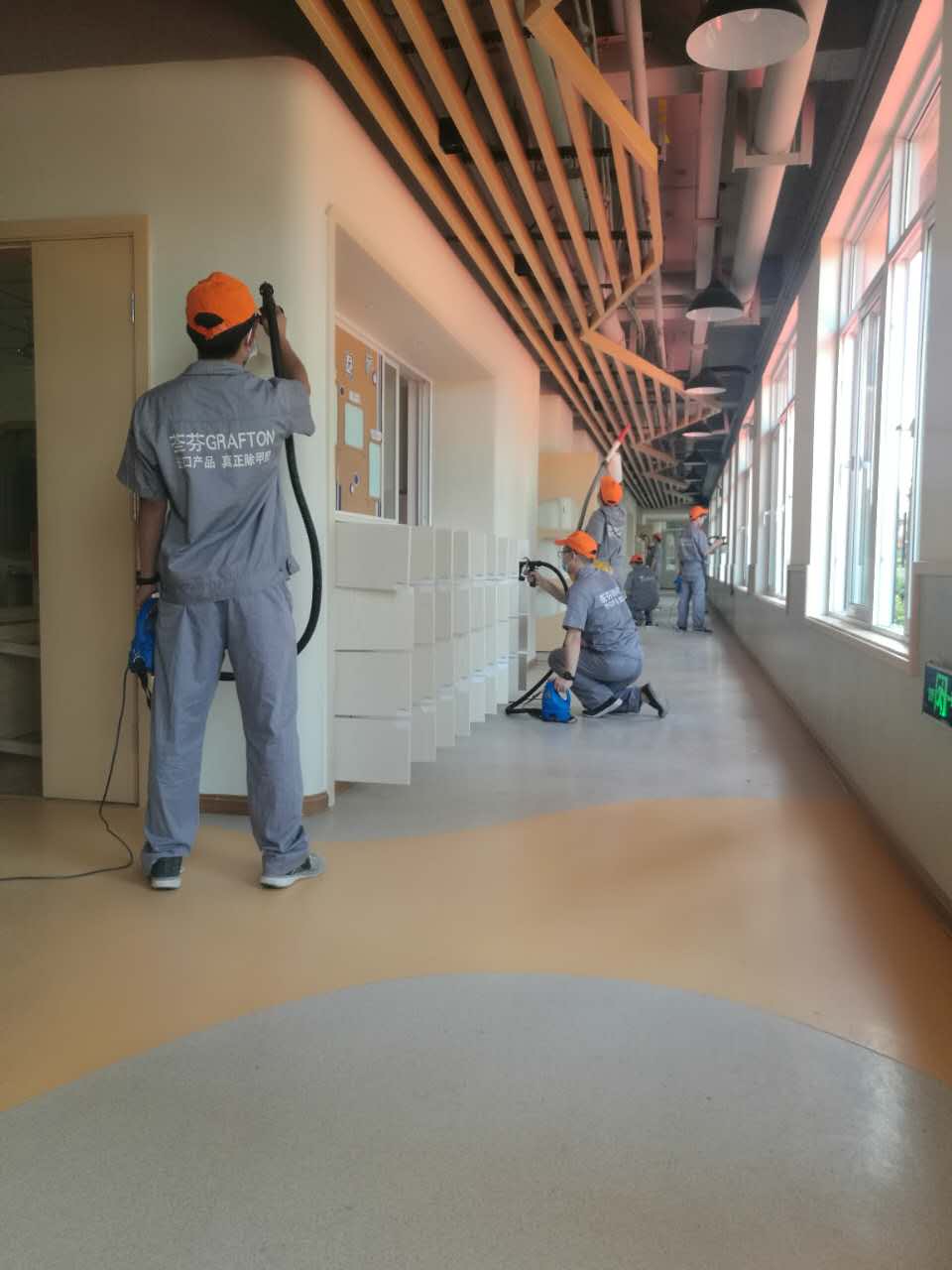 過道頂面墻面重點(diǎn)施工 過道頂面墻面重點(diǎn)施工