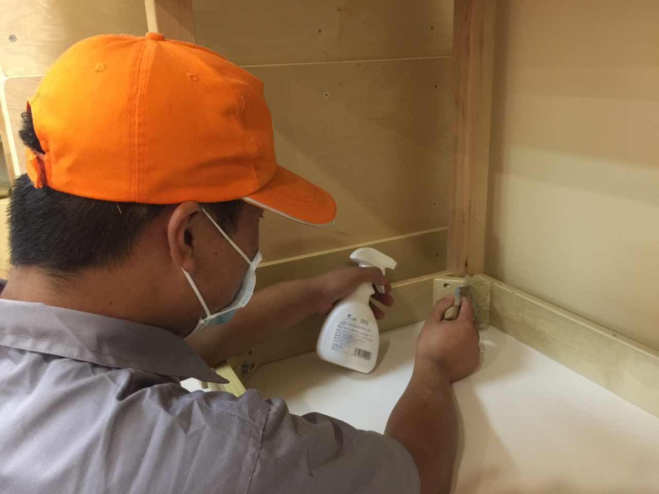 柜子接縫處重點(diǎn)噴涂 柜子接縫處重點(diǎn)噴涂