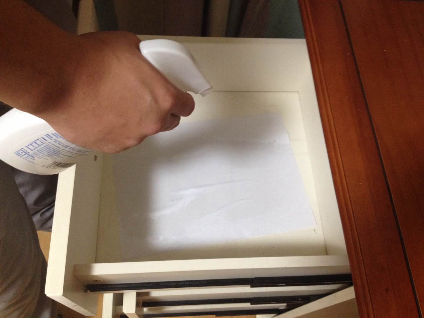 抽屜放入A4紙重點噴涂增加接觸面積 抽屜放入A4紙重點噴涂增加接觸面積