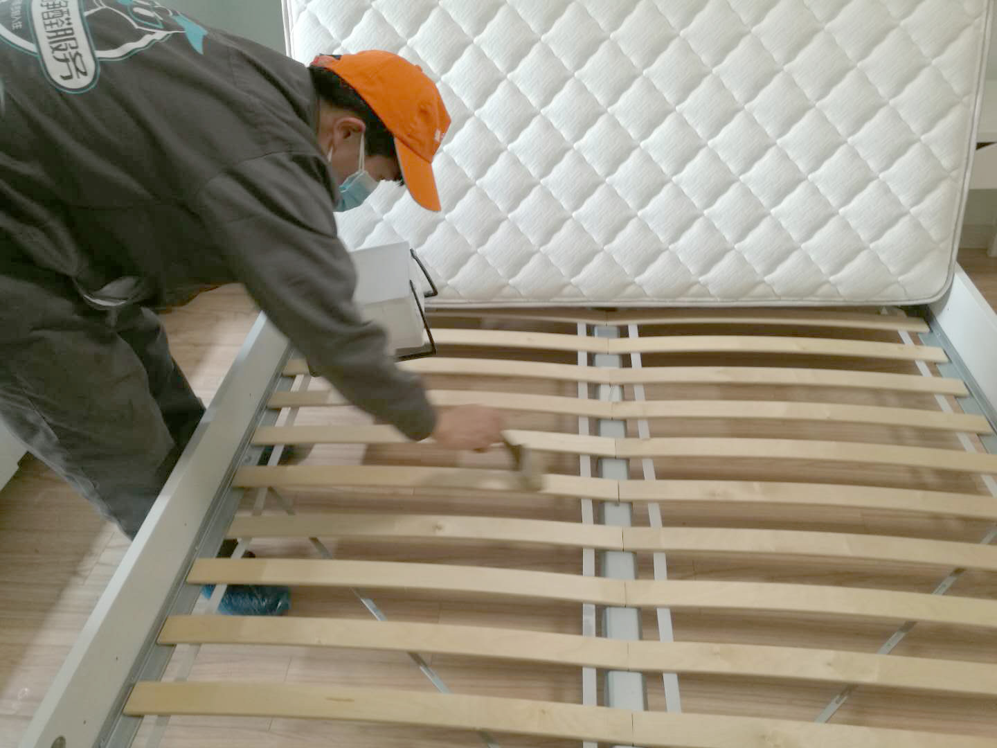 床架刷子精細(xì)化處理 床架刷子精細(xì)化處理