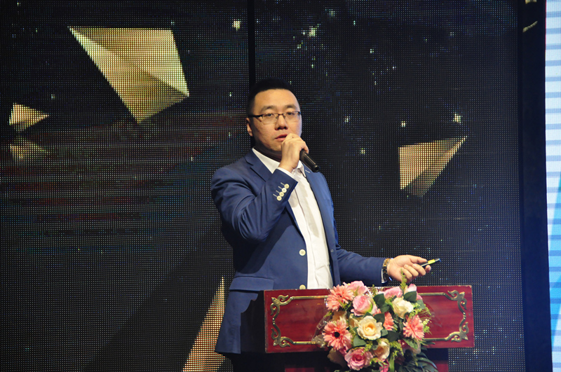 西安銀光環(huán)?？萍挤?wù)有限公司總經(jīng)理蘭鵬