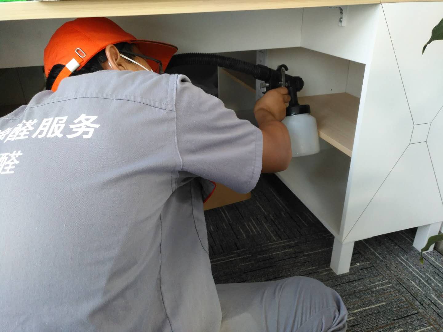 柜子隔檔全方位噴涂施工 柜子隔檔全方位噴涂施工