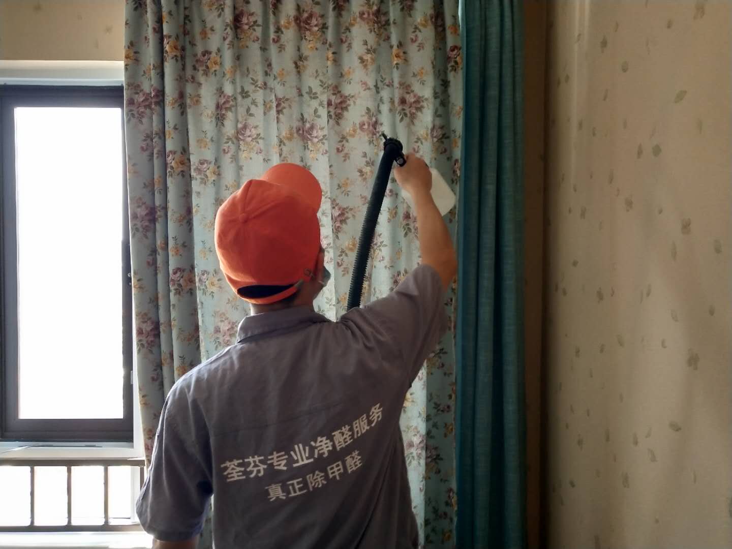 臥室窗簾噴涂全方位施工 臥室窗簾噴涂全方位施工