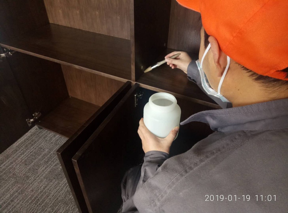 木柜接縫處刷子精細化施工治理 木柜接縫處刷子精細化施工治理