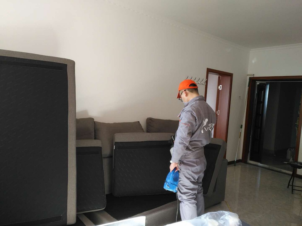 沙發(fā)床墊噴涂全方位施工 沙發(fā)床墊噴涂全方位施工