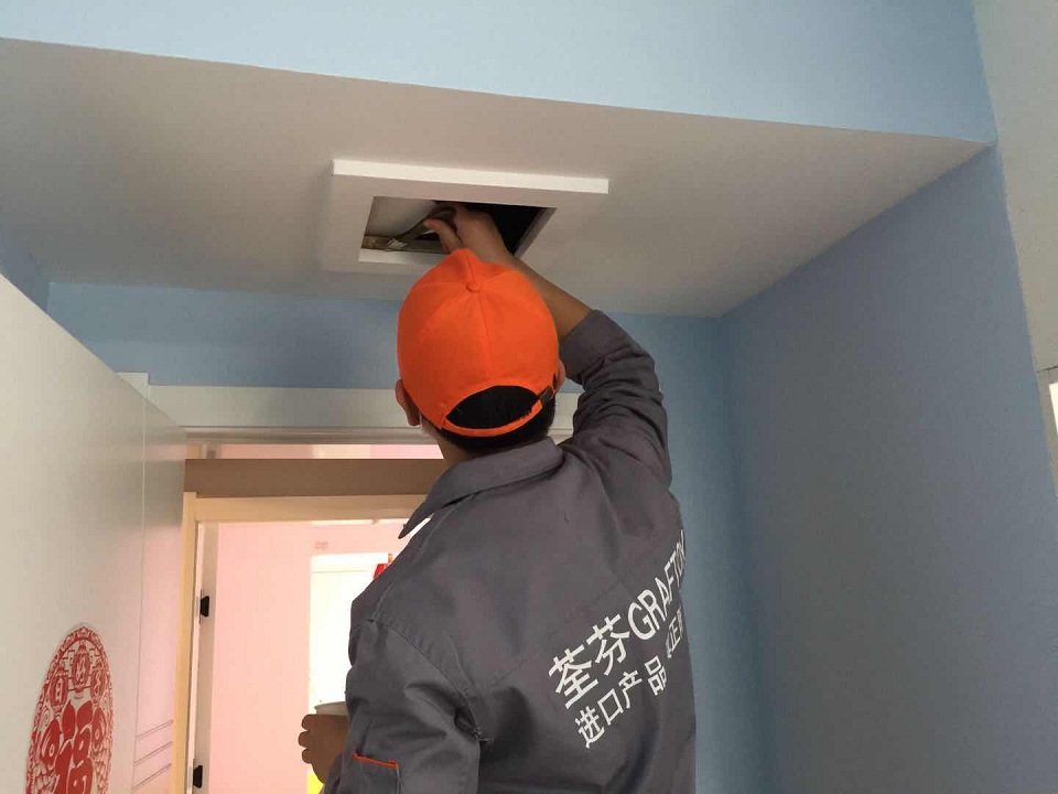 臥室頂面刷子精細(xì)化施工 臥室頂面刷子精細(xì)化施工