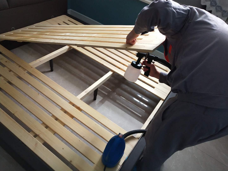 臥室床架噴涂全方位施工 臥室床架噴涂全方位施工