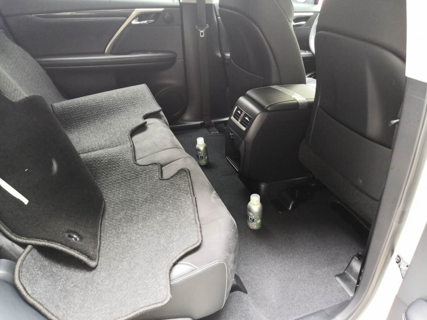 車內(nèi)準備2瓶車寶治理 車內(nèi)準備2瓶車寶治理