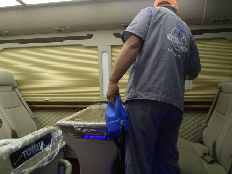 車體軟裝全方位噴涂施工 車體軟裝全方位噴涂施工