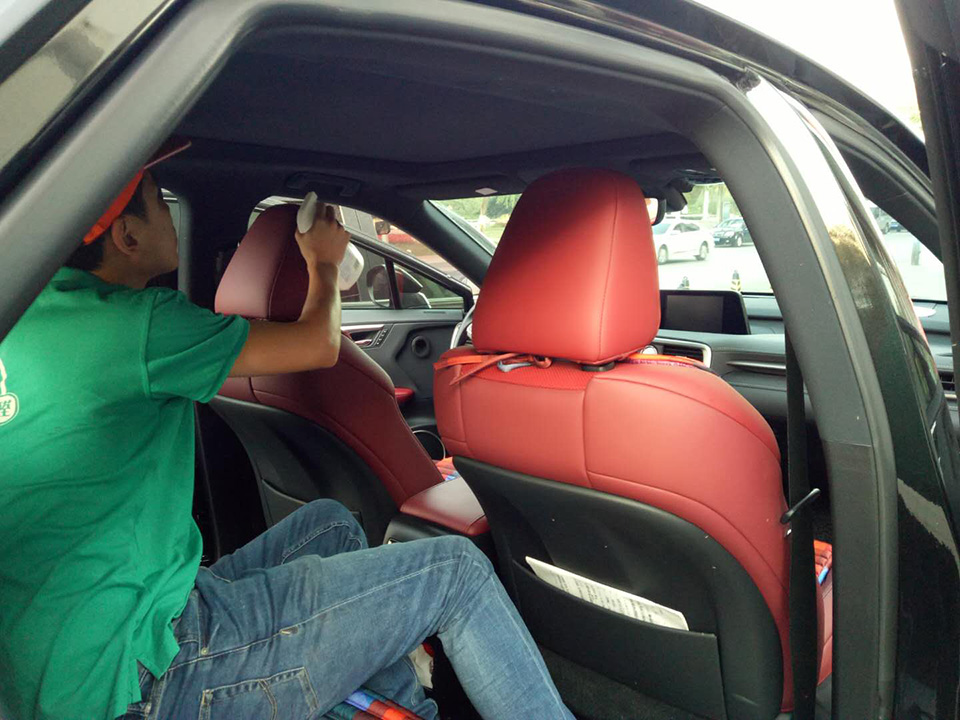 車內(nèi)全方位噴涂施工 車內(nèi)全方位噴涂施工