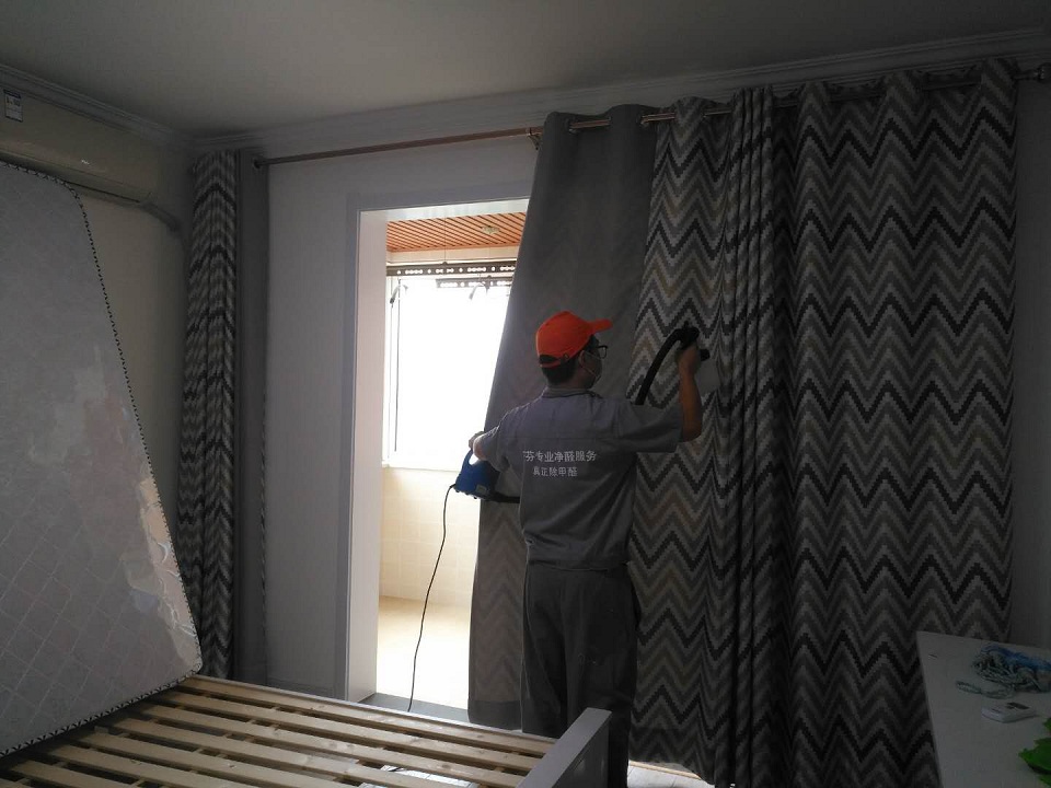 臥室窗簾布藝噴涂施工治理 臥室窗簾布藝噴涂施工治理