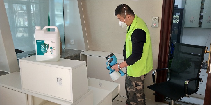 辦公區(qū)域桌椅柜子噴涂施工 辦公區(qū)域桌椅柜子噴涂施工