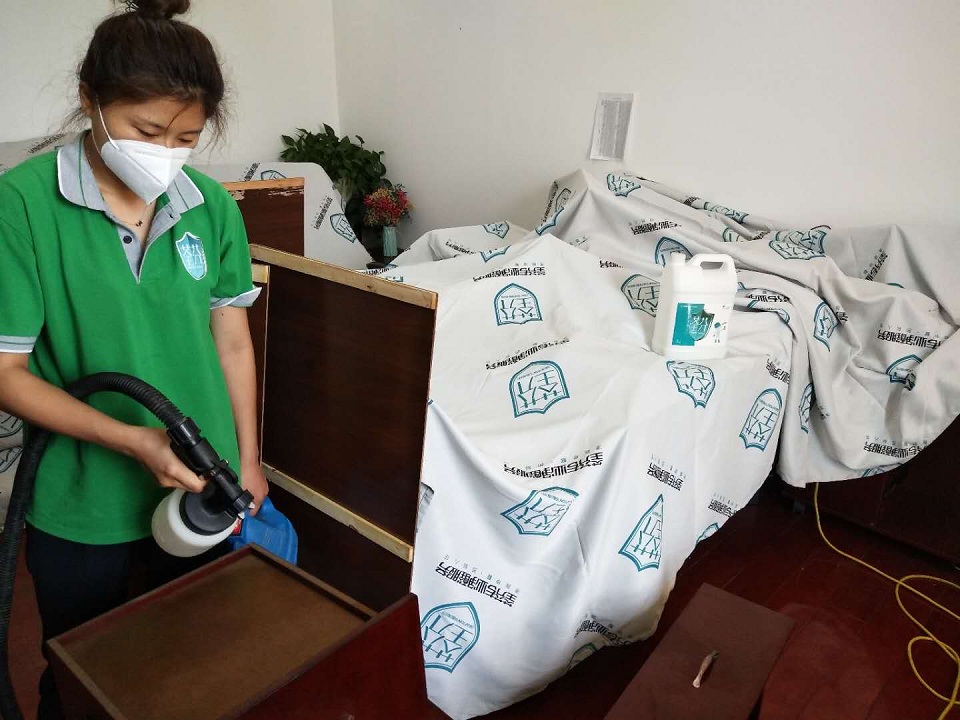 會(huì)議室桌椅全方位噴涂治理 會(huì)議室桌椅全方位噴涂治理