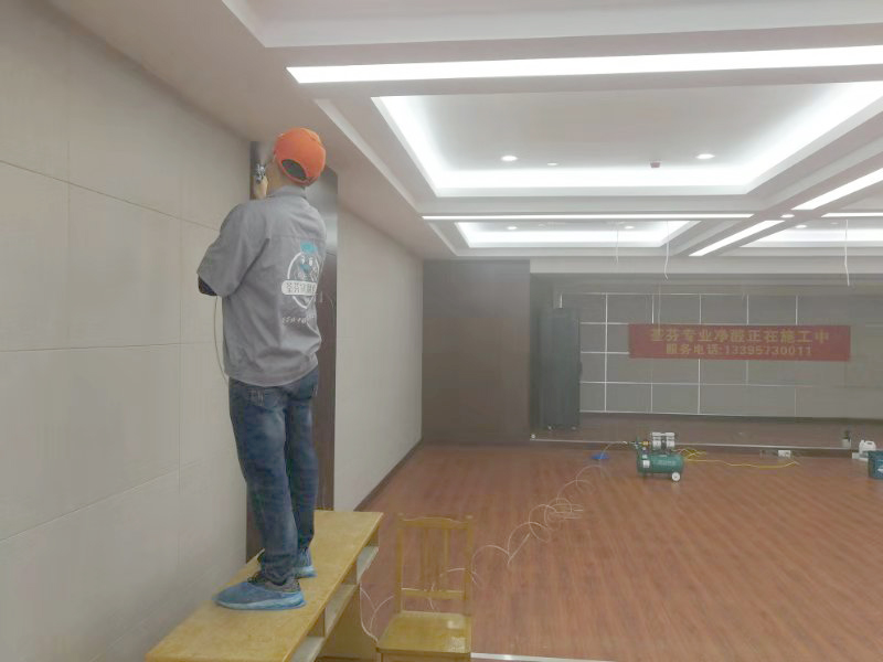 醫(yī)院大廳墻面噴槍施工 醫(yī)院大廳墻面噴槍施工