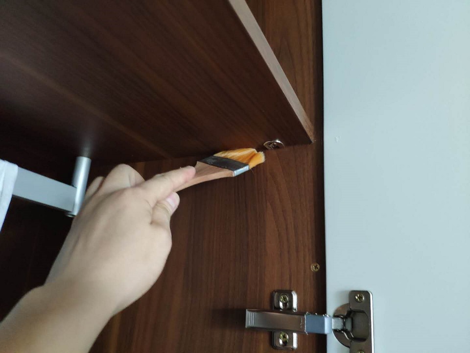 柜子接縫處刷子精細(xì)化治理施工 柜子接縫處刷子精細(xì)化治理施工