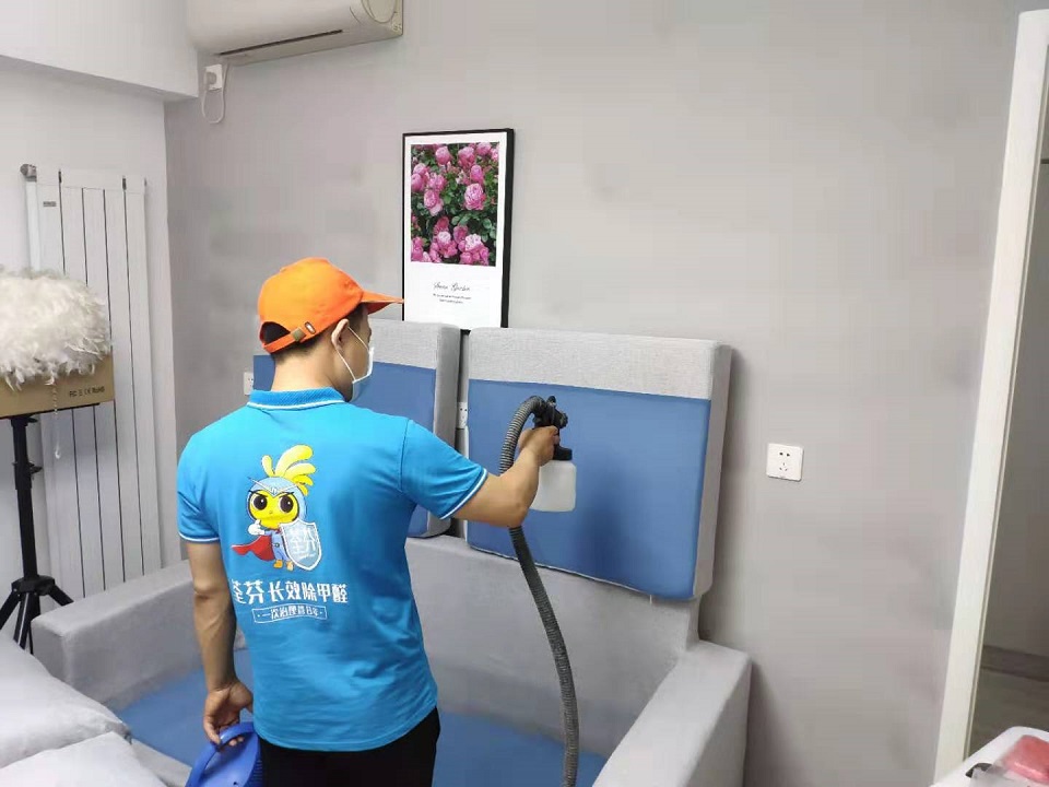 客廳沙發(fā)噴槍施工噴涂 客廳沙發(fā)噴槍施工噴涂