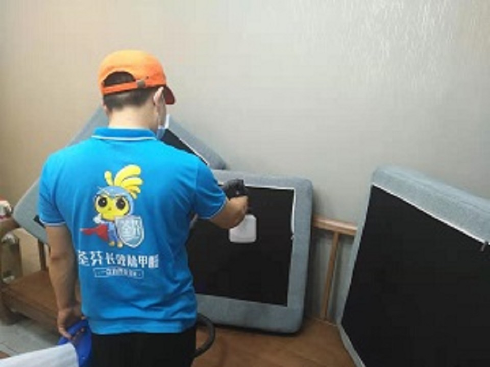 客廳沙發(fā)布藝全方位噴涂施工