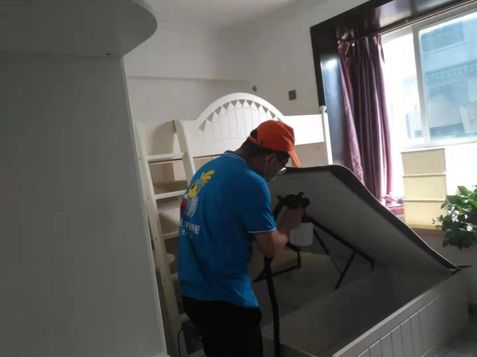 臥室床架精細(xì)化噴涂治理施工 臥室床架精細(xì)化噴涂治理施工