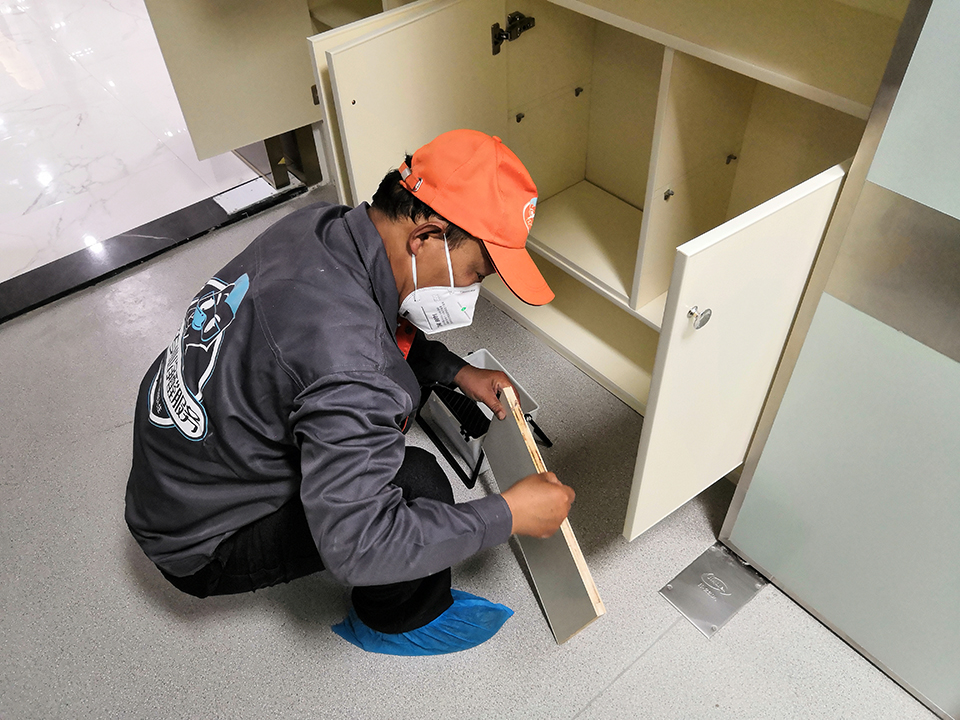 柜子木板接縫處精細(xì)化處理 柜子木板接縫處精細(xì)化處理