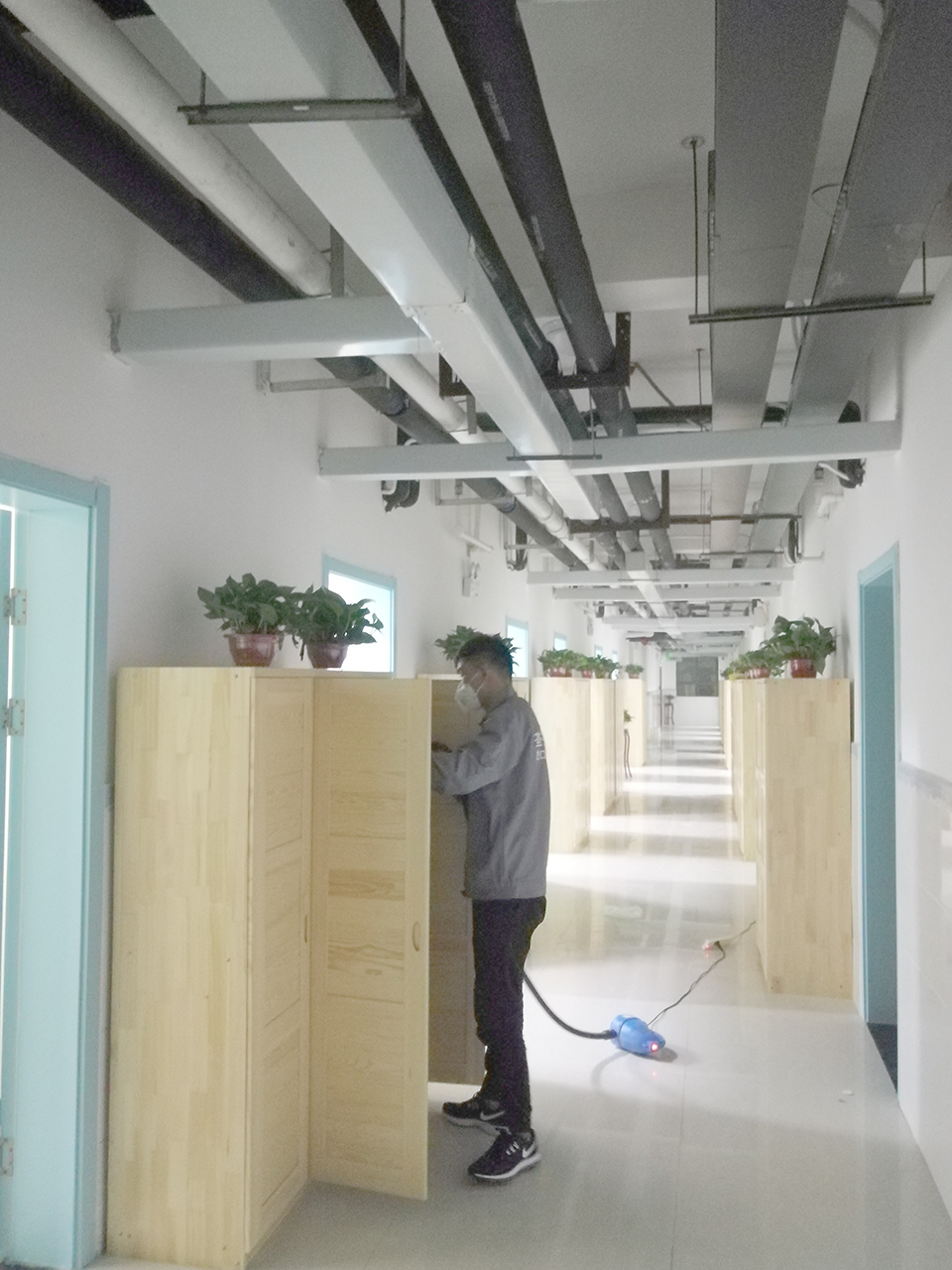 過道柜子全方位噴涂治理甲醛 過道柜子全方位噴涂治理甲醛