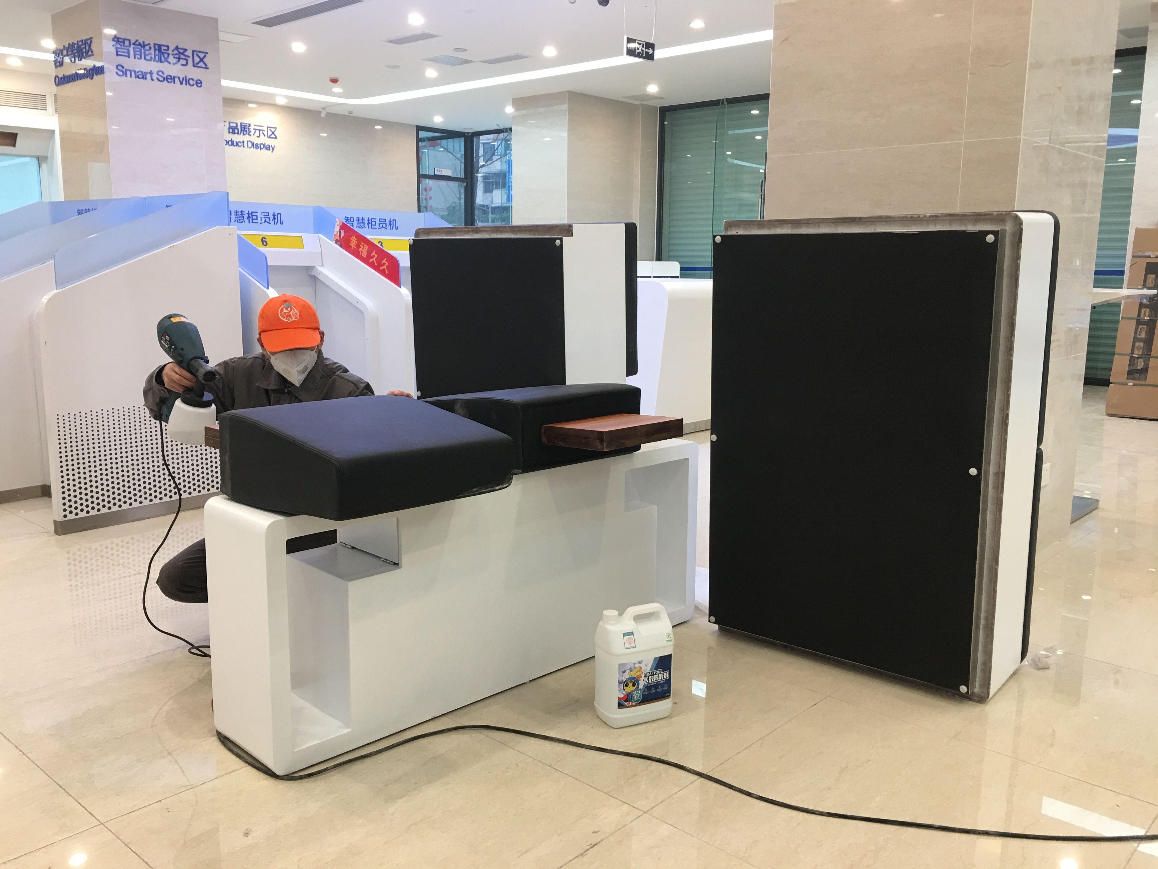 銀行沙發(fā)墊子全方位噴涂治理 銀行沙發(fā)墊子全方位噴涂治理