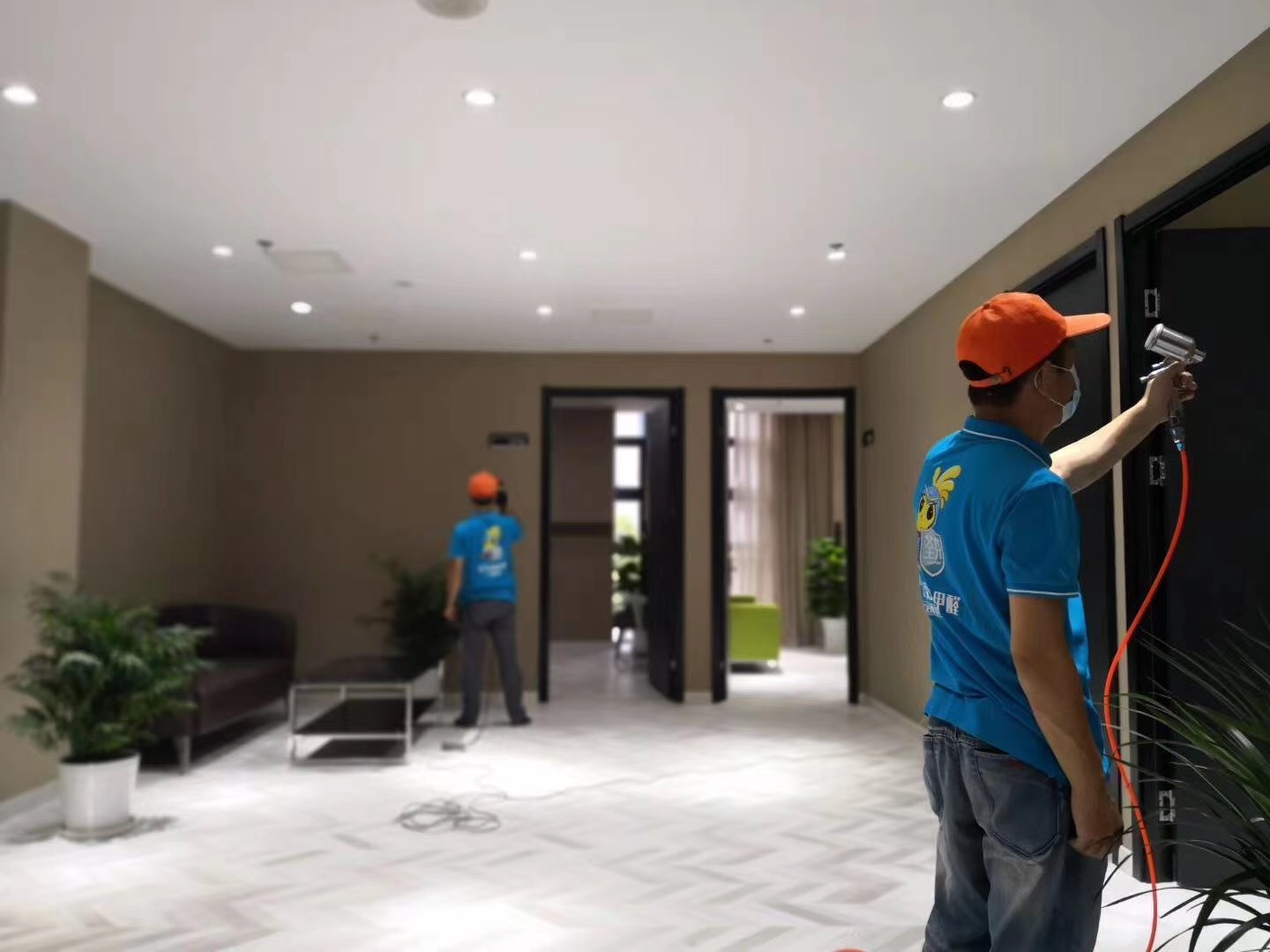 辦公室墻面噴涂施工 辦公室墻面噴涂施工