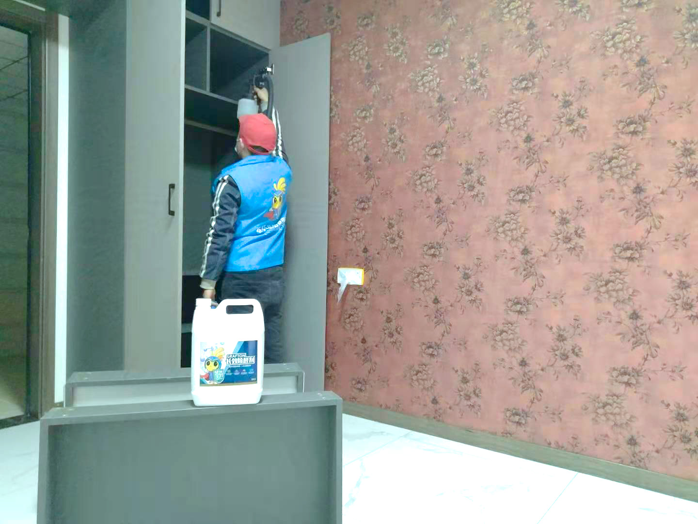 臥室衣柜噴槍施工治理 臥室衣柜噴槍施工治理