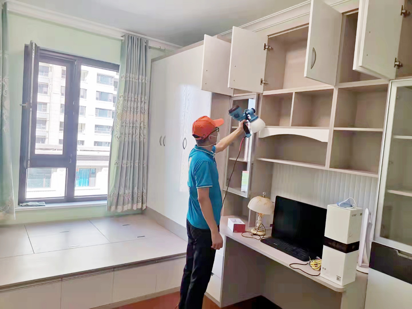 臥室柜子噴槍施工治理甲醛 臥室柜子噴槍施工治理甲醛