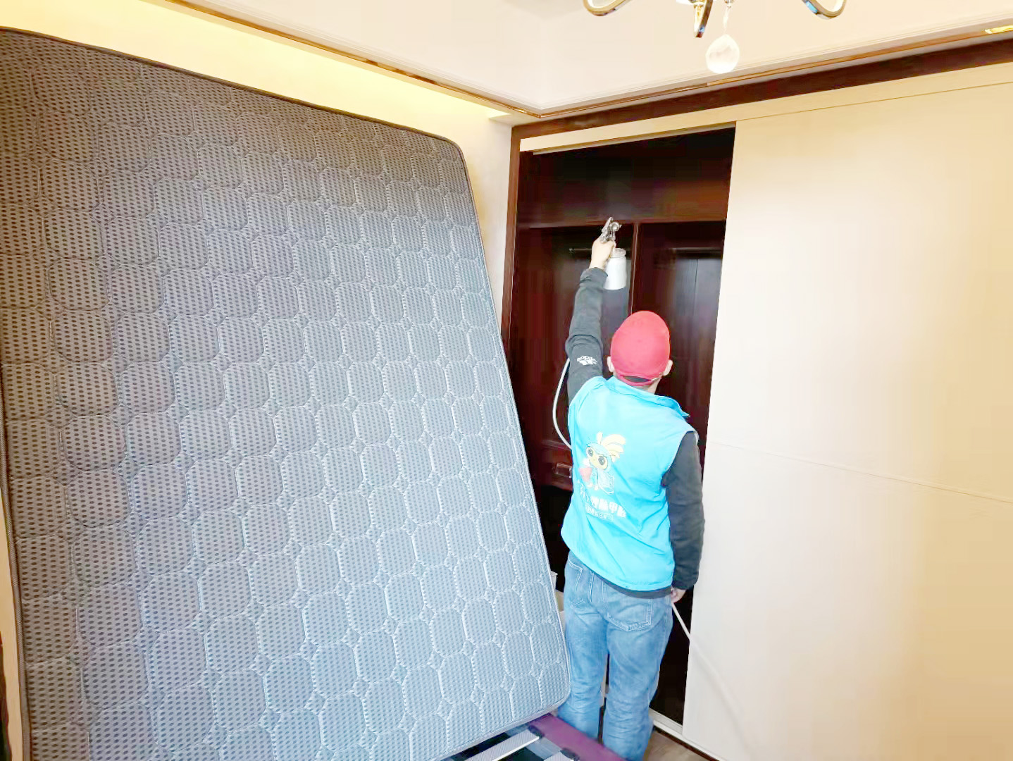 臥室衣柜噴槍噴涂治理 臥室衣柜噴槍噴涂治理