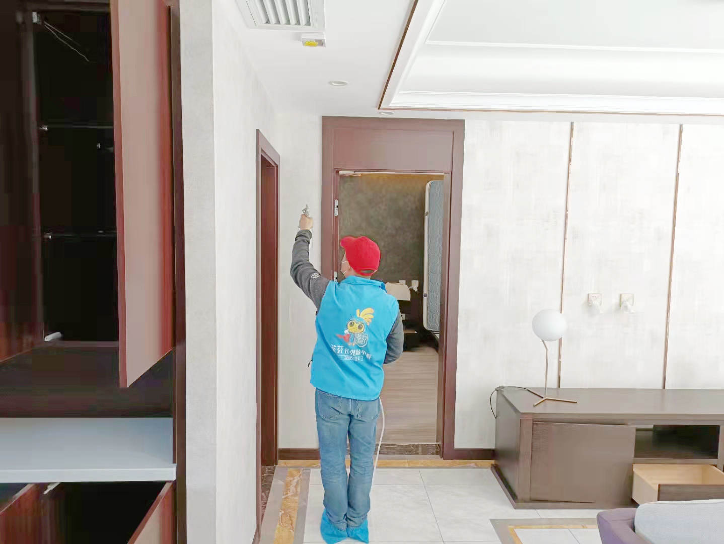 客餐廳過道墻面噴涂治理 客餐廳過道墻面噴涂治理