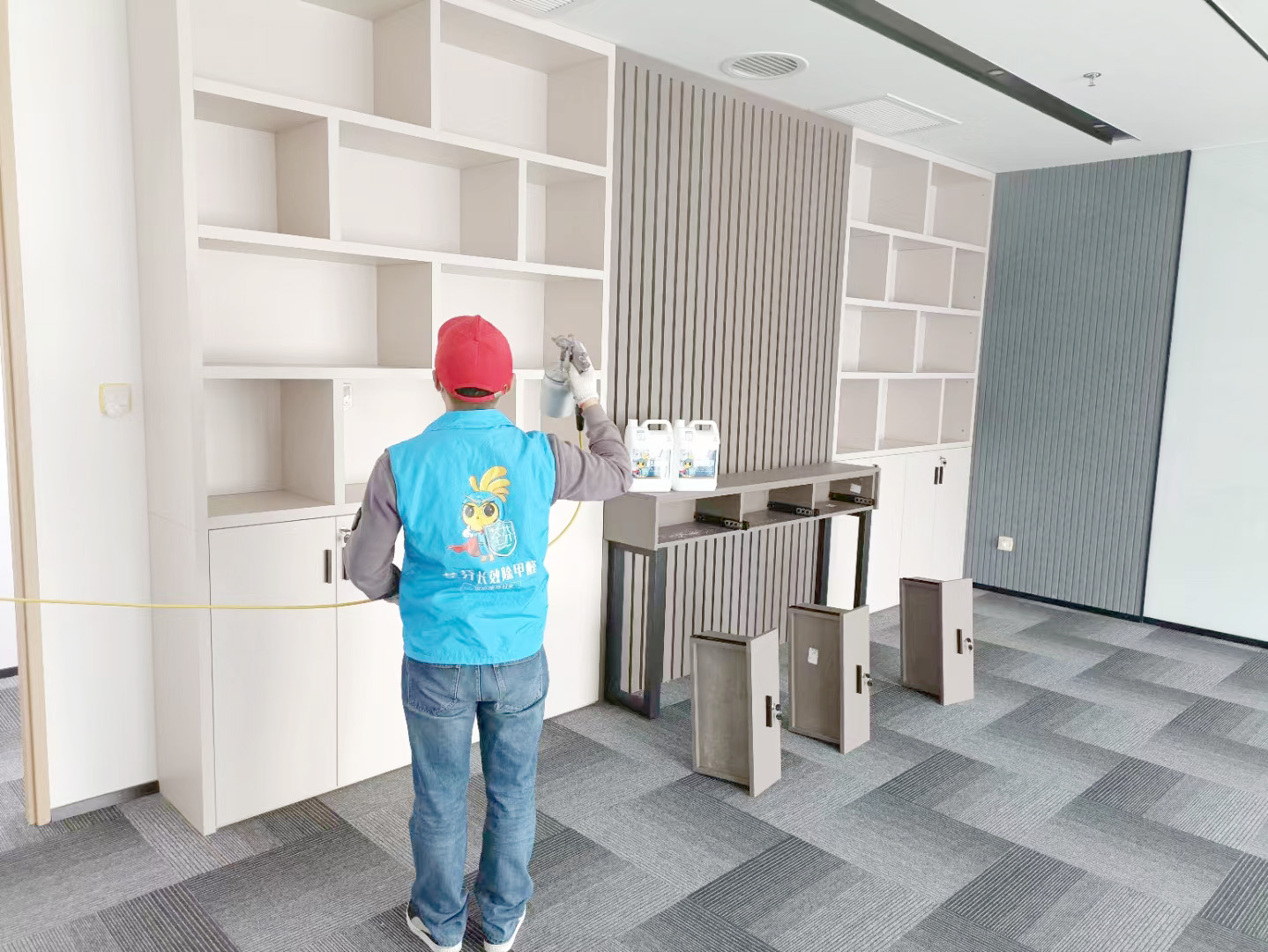 泰達控股渤海財險柜子噴槍施工 泰達控股渤海財險柜子噴槍施工