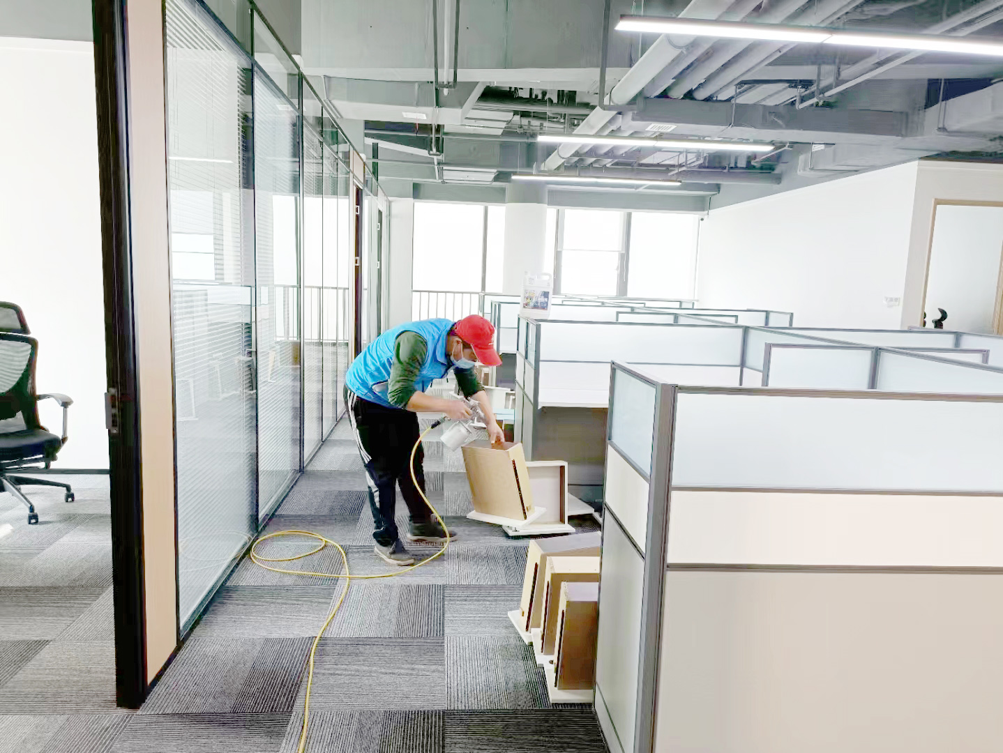 財險公司辦公區(qū)桌椅全方位施工治理 財險公司辦公區(qū)桌椅全方位施工治理