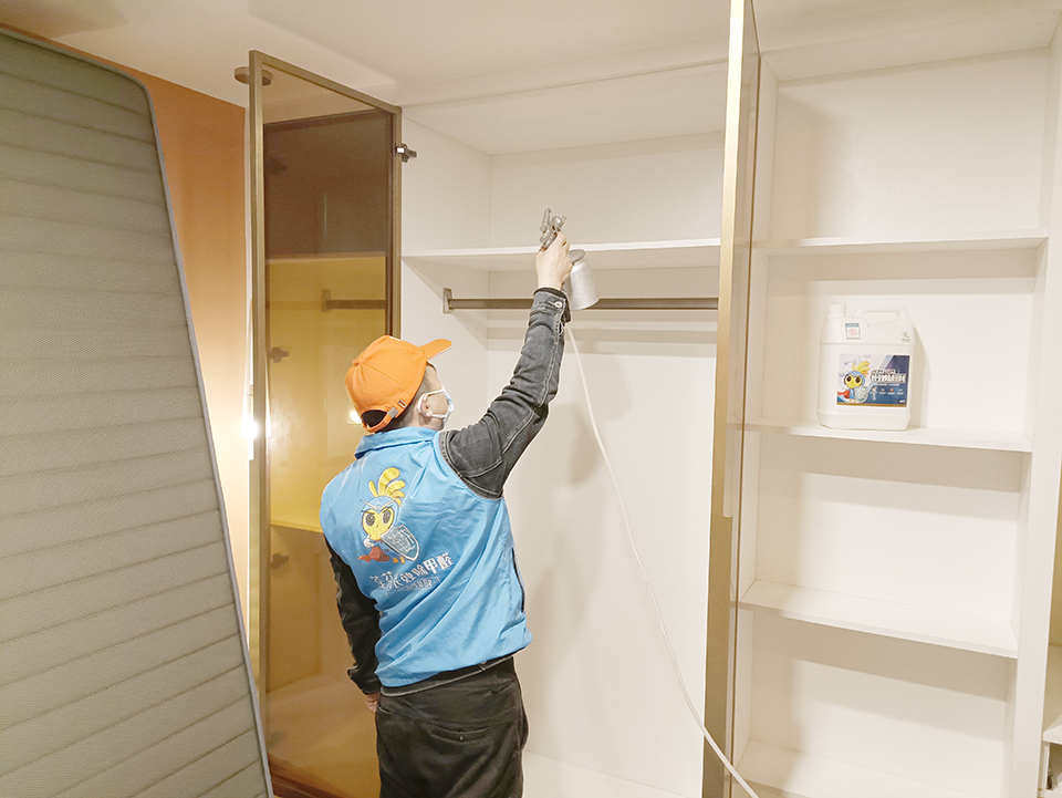 宿舍衣柜全方位噴涂治理 宿舍衣柜全方位噴涂治理