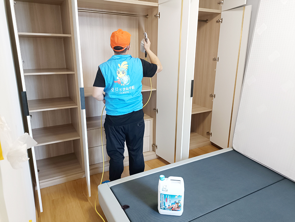 臥室衣柜精細化噴涂治理 臥室衣柜精細化噴涂治理